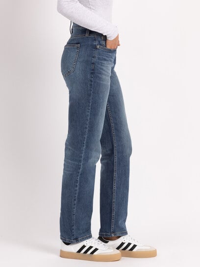 tegan straight leg jean medium authentic tegan straight leg jean medium authentic
