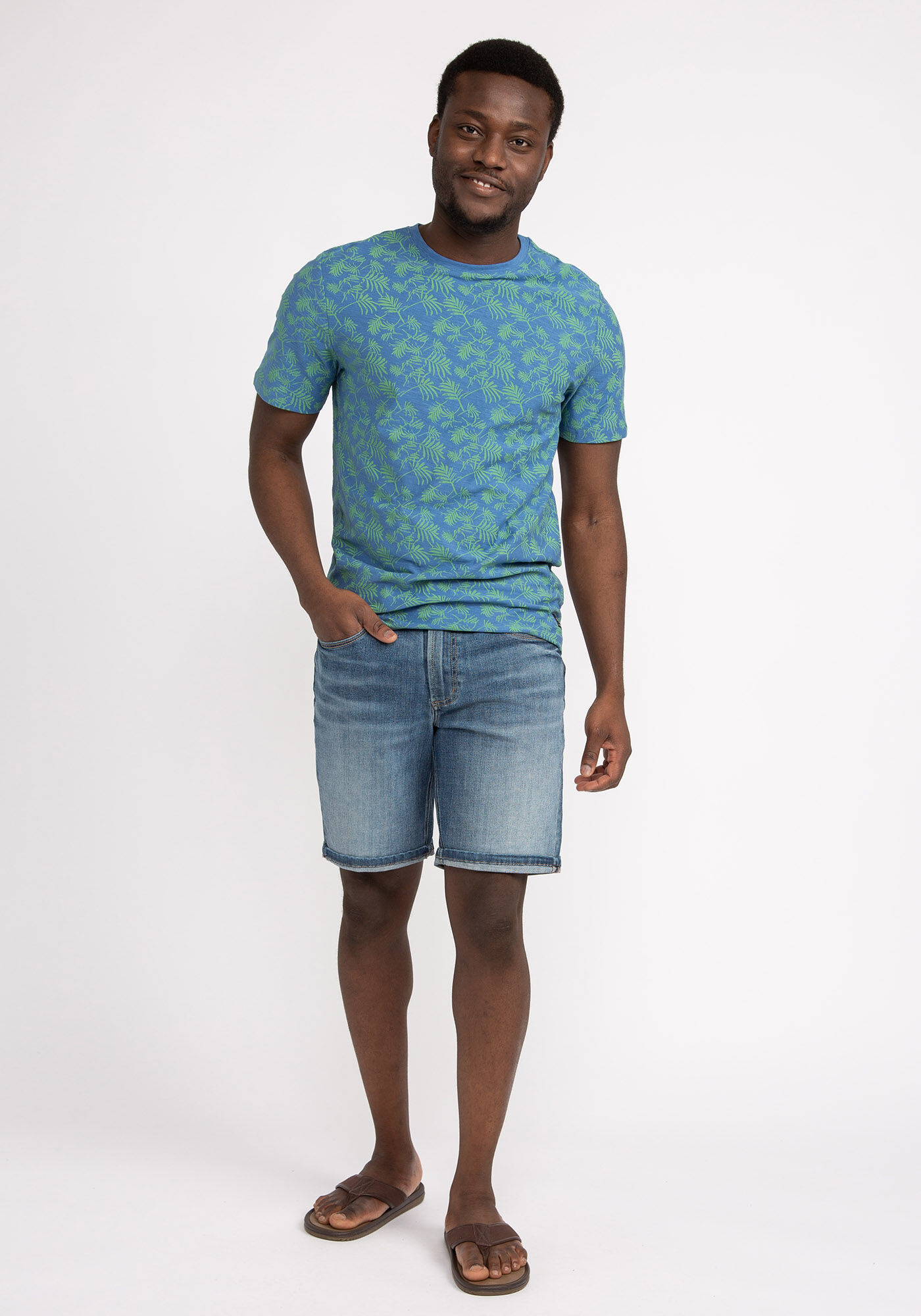 leaf all over print t-shirt Image 4