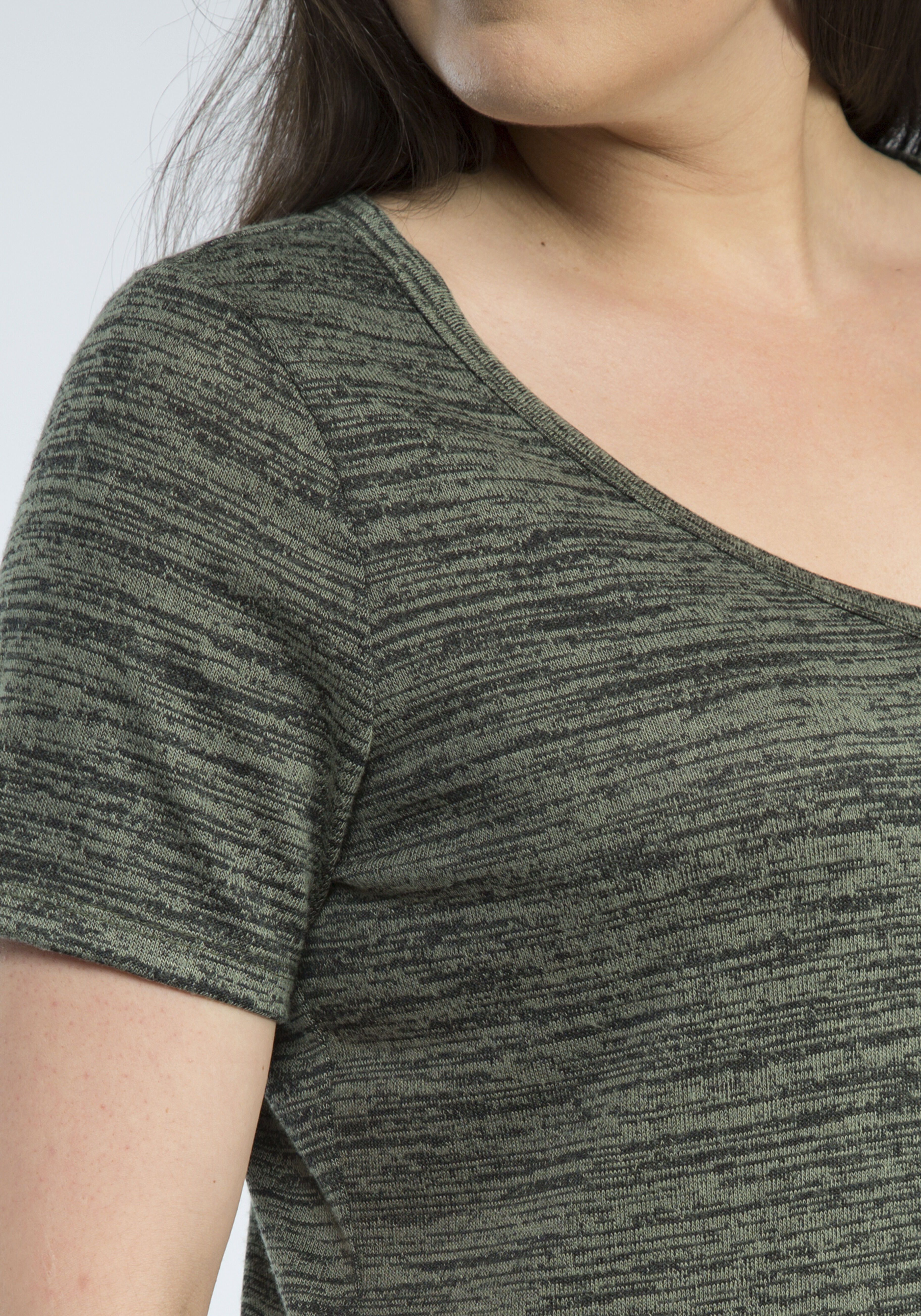 nita hacci v neck short sleeve tee Image 5