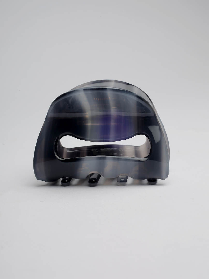 medium hair claw clip Image 1