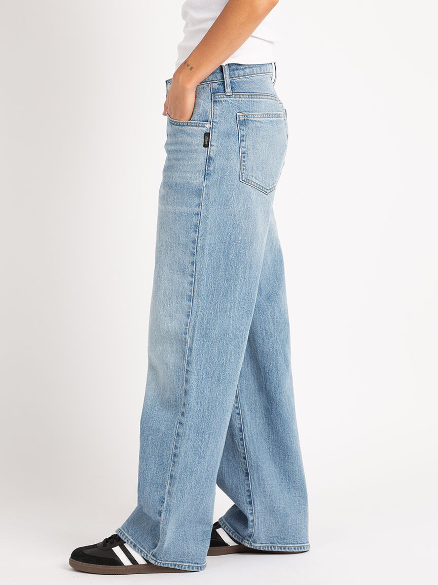slouchy straight jeans Image 6
