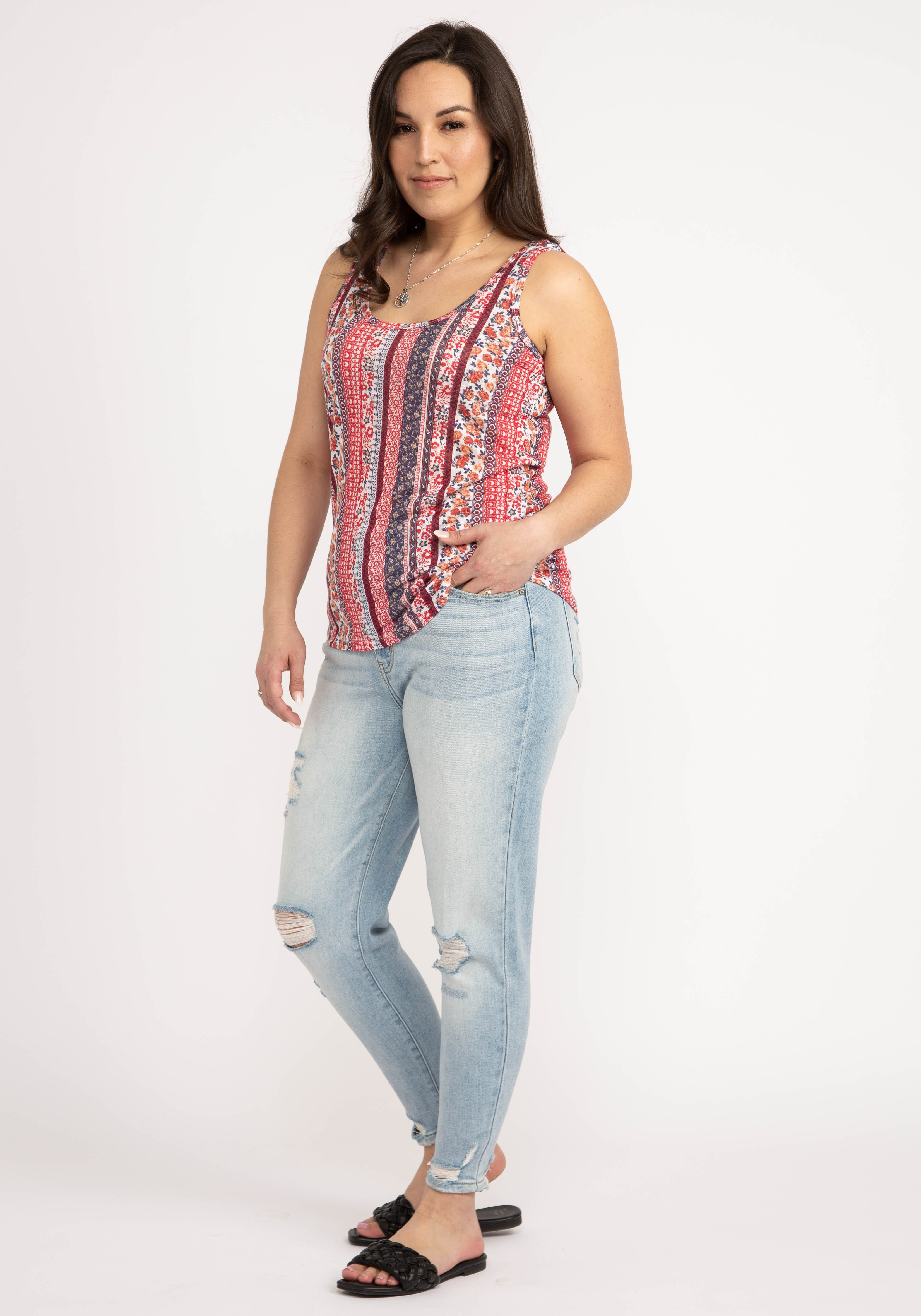 ari double scoop tank top Image 3