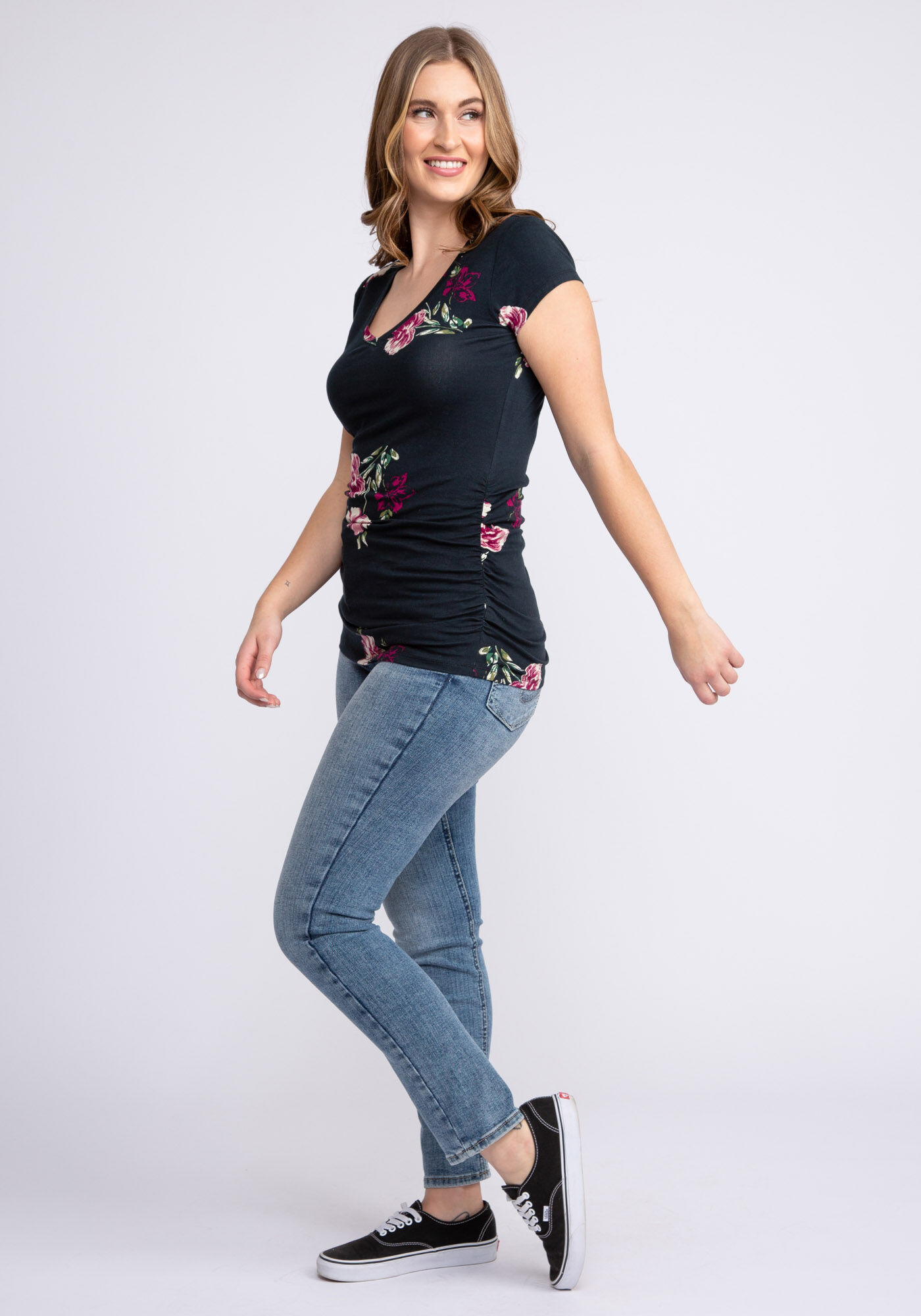 jenny blackprint basic v neck ruched side tee Image 3