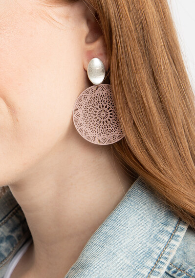 filigree earrings Image 3
