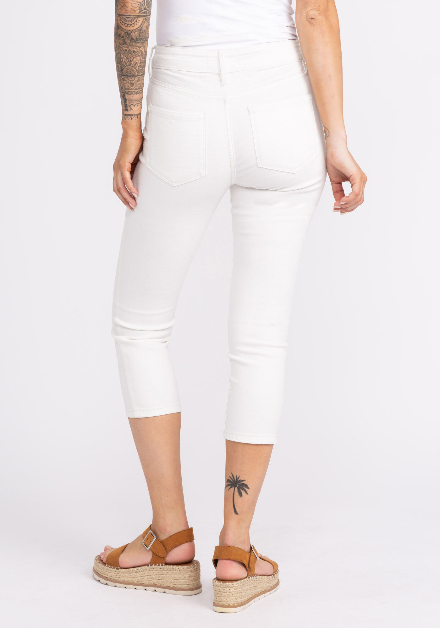 high rise capris Image 2