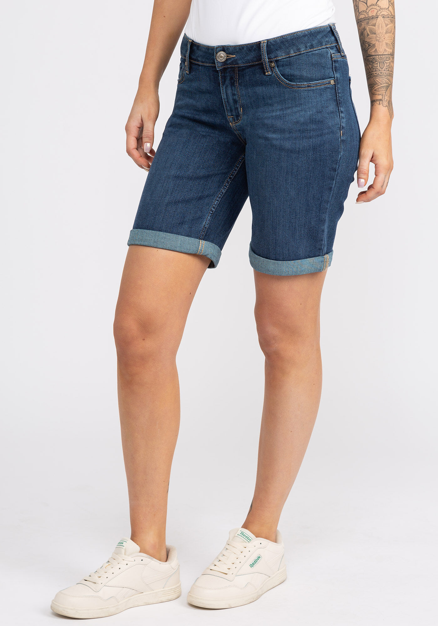mid-rise curvy bermudas Image 3