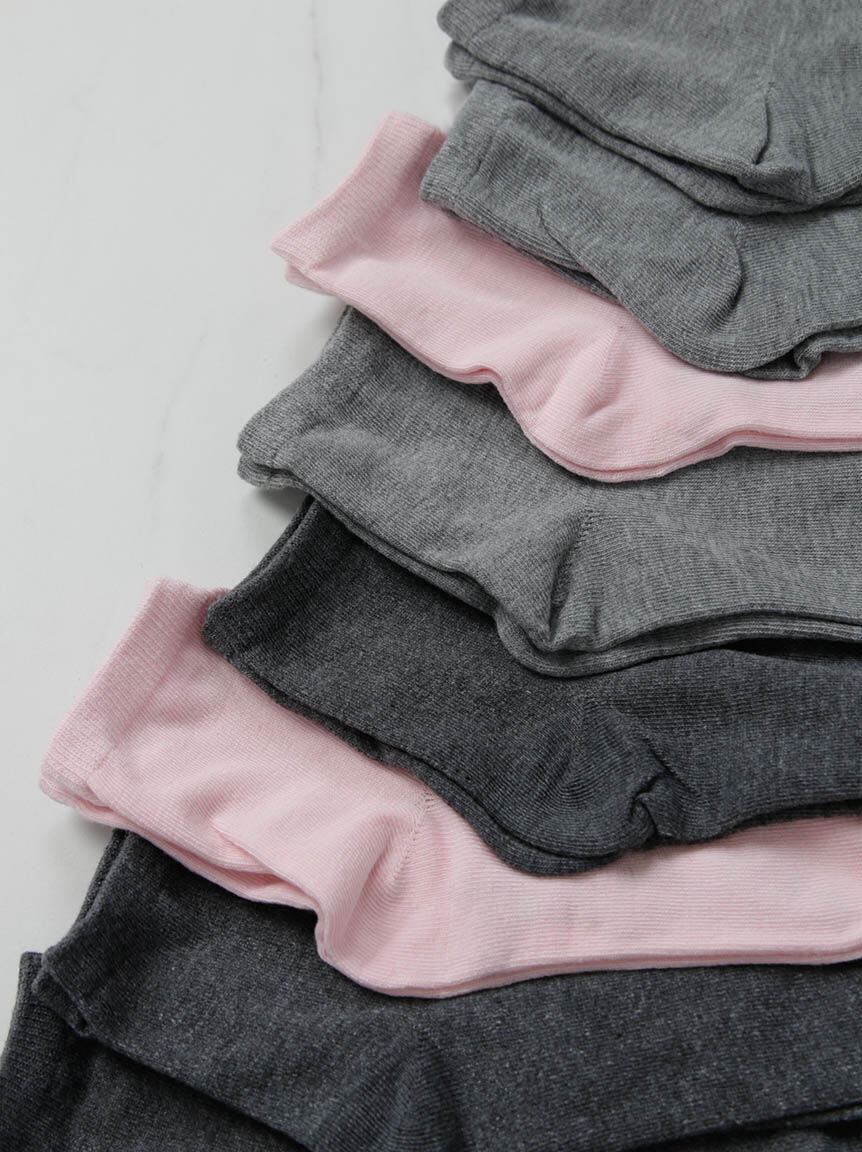 WOMEN'S 8 PACK EVERYDAY SOCKS Image 3