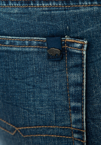 six straight leg jeans Image 6