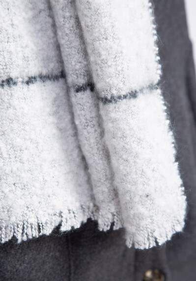 plaid rectangle scarf w frayed edge plaid rectangle scarf w frayed edge Image 6