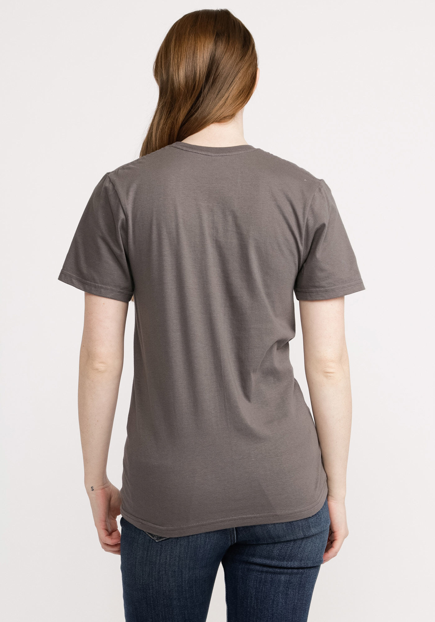 don't make go beth dutton on you graphic t-shirt Image 3