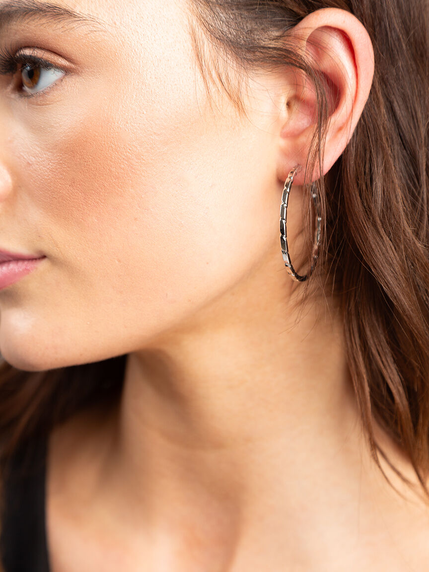 textured silver hoop Image 5