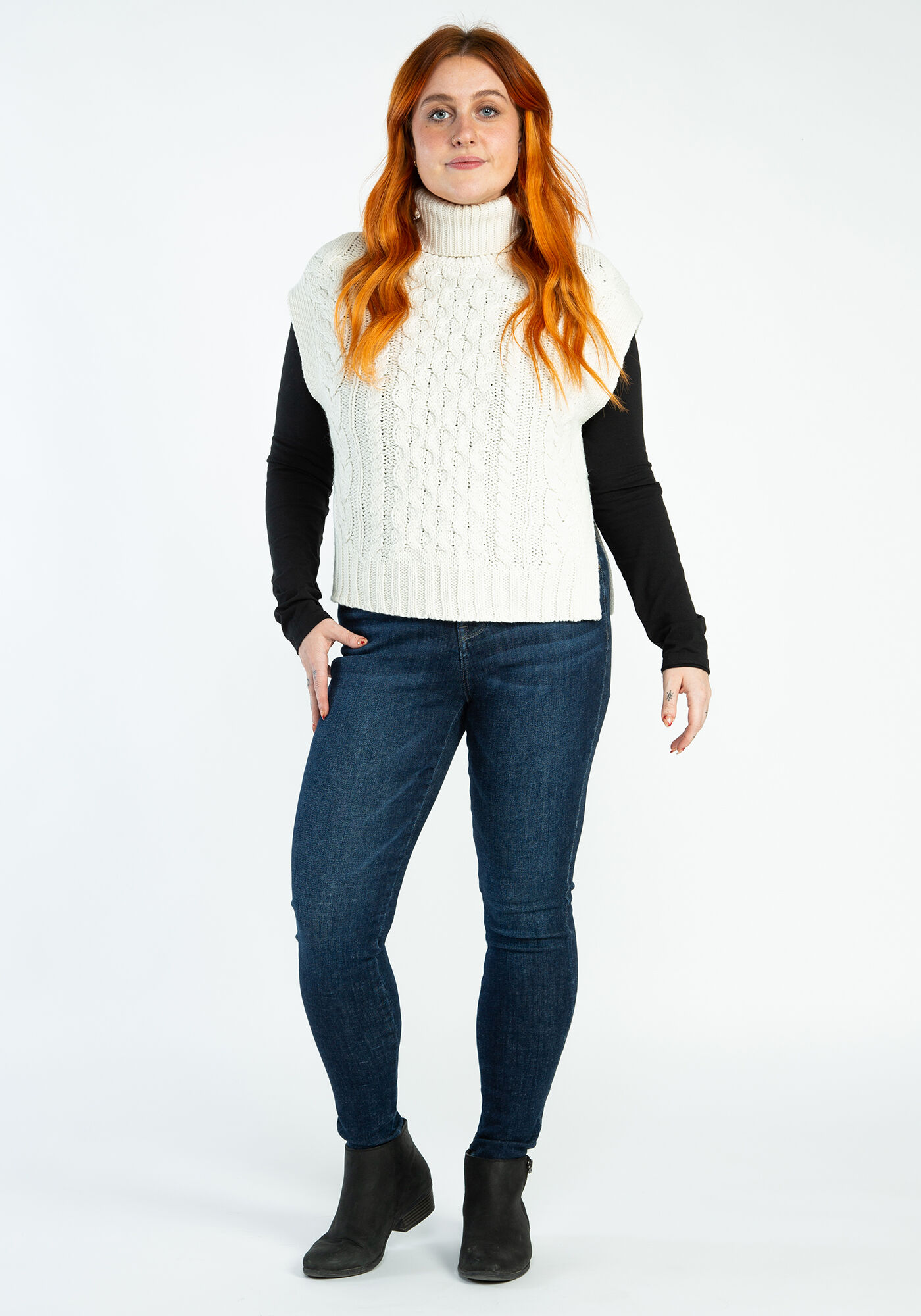 cable sweater vest Image 3