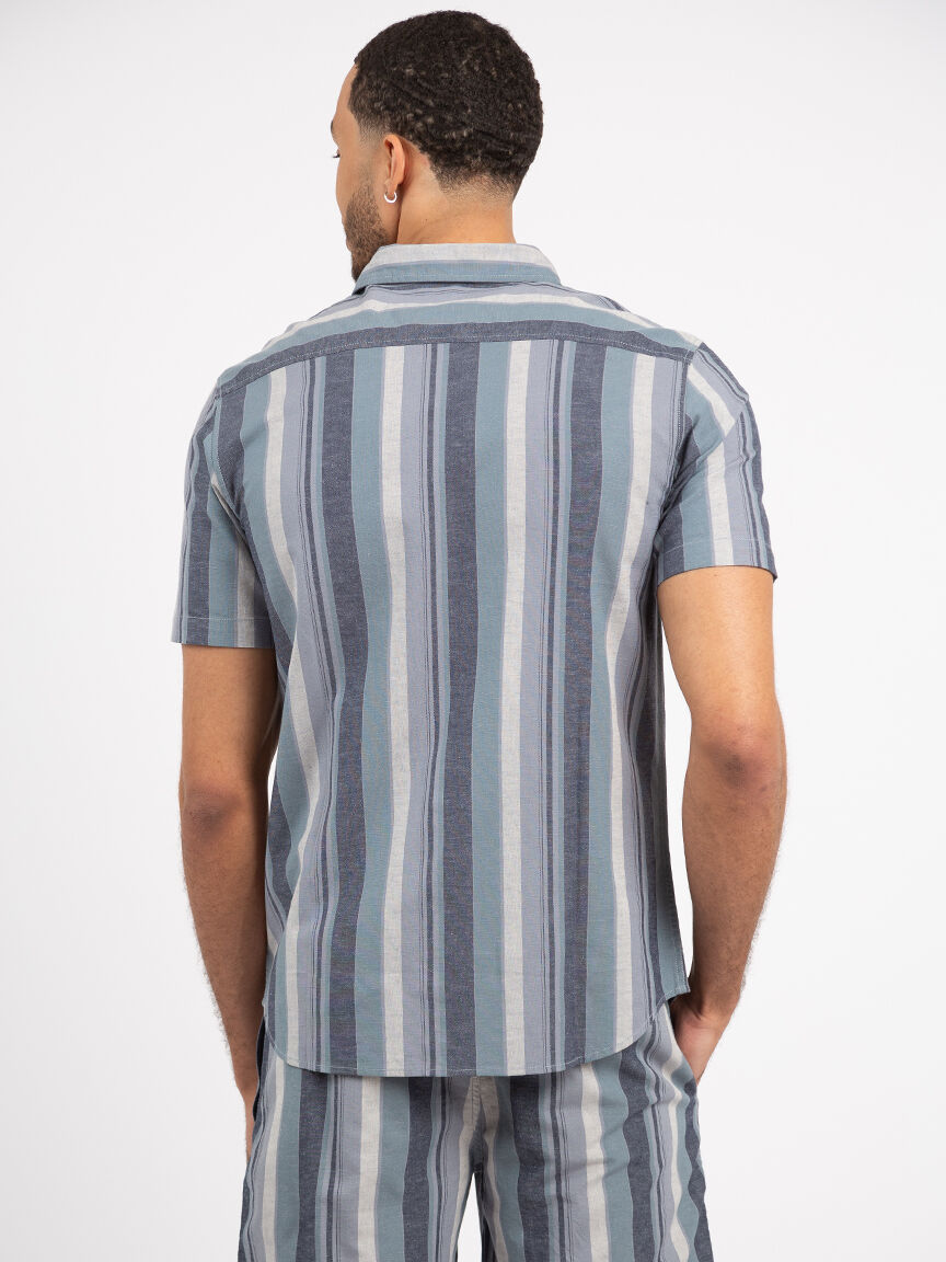 brad two pocket short sleeve shirt Image 3