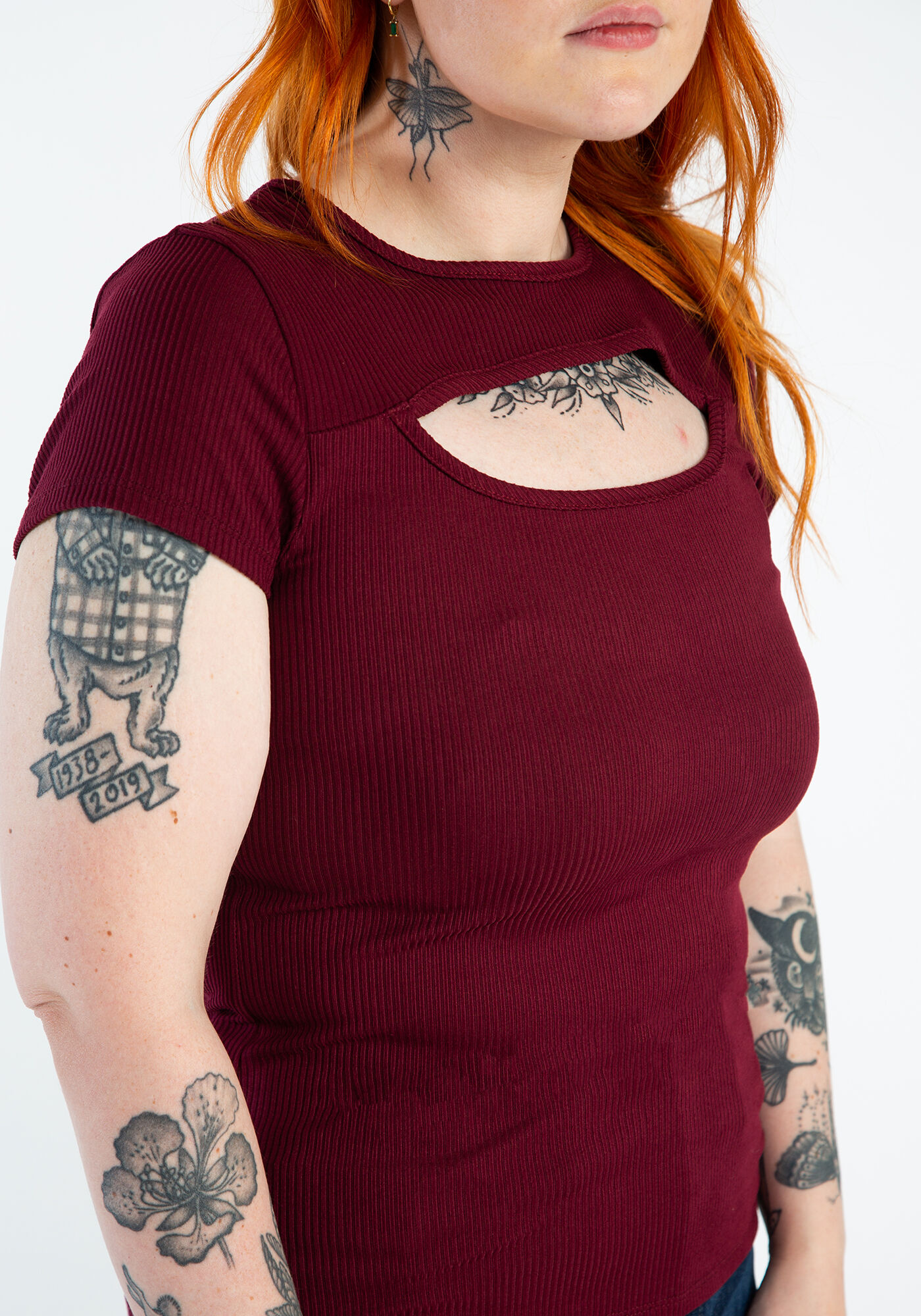 lea cut out short sleeve tee Image 4