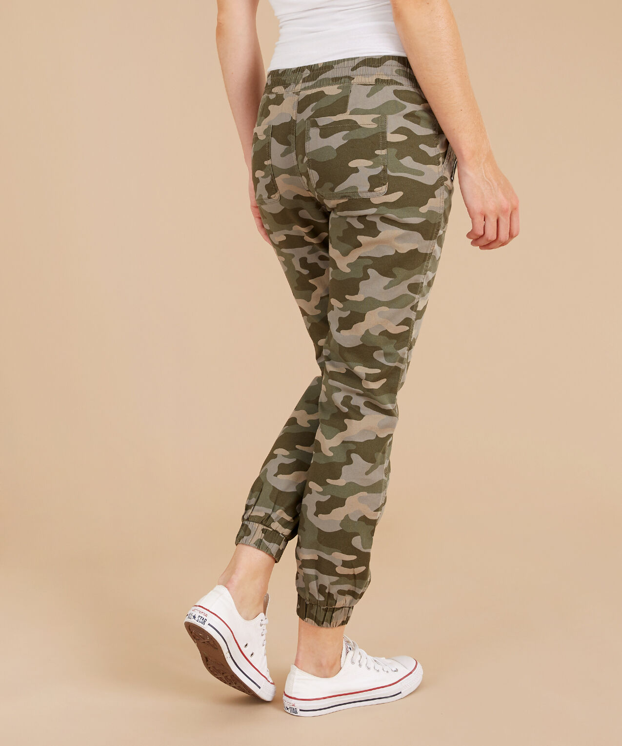 camo jogger olive camo Image 4
