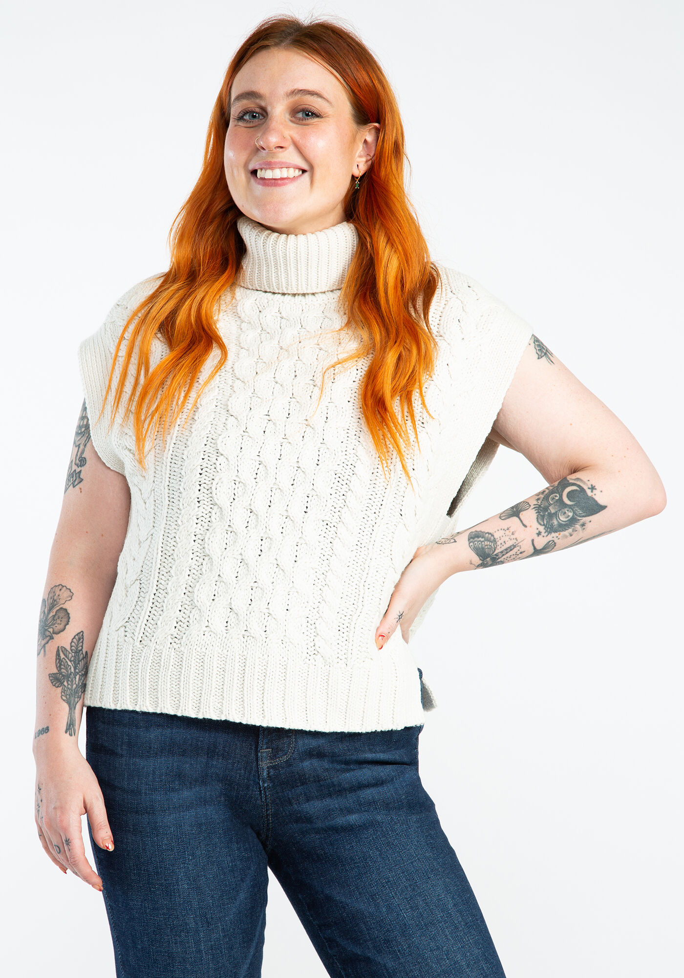 cable sweater vest Image 4