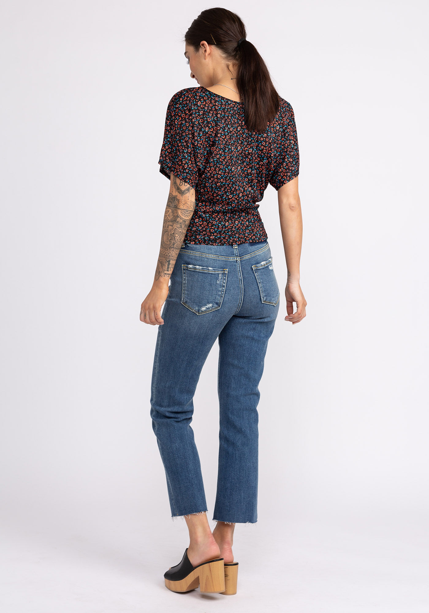 leona v-neck top Image 2