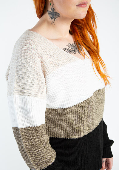 veronica v neck colourblock popover sweater Image 4