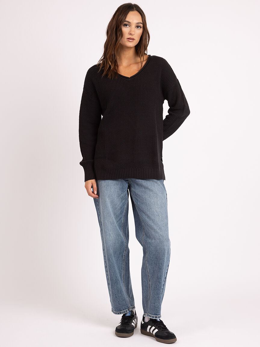 nevis v neck sweater Image 2