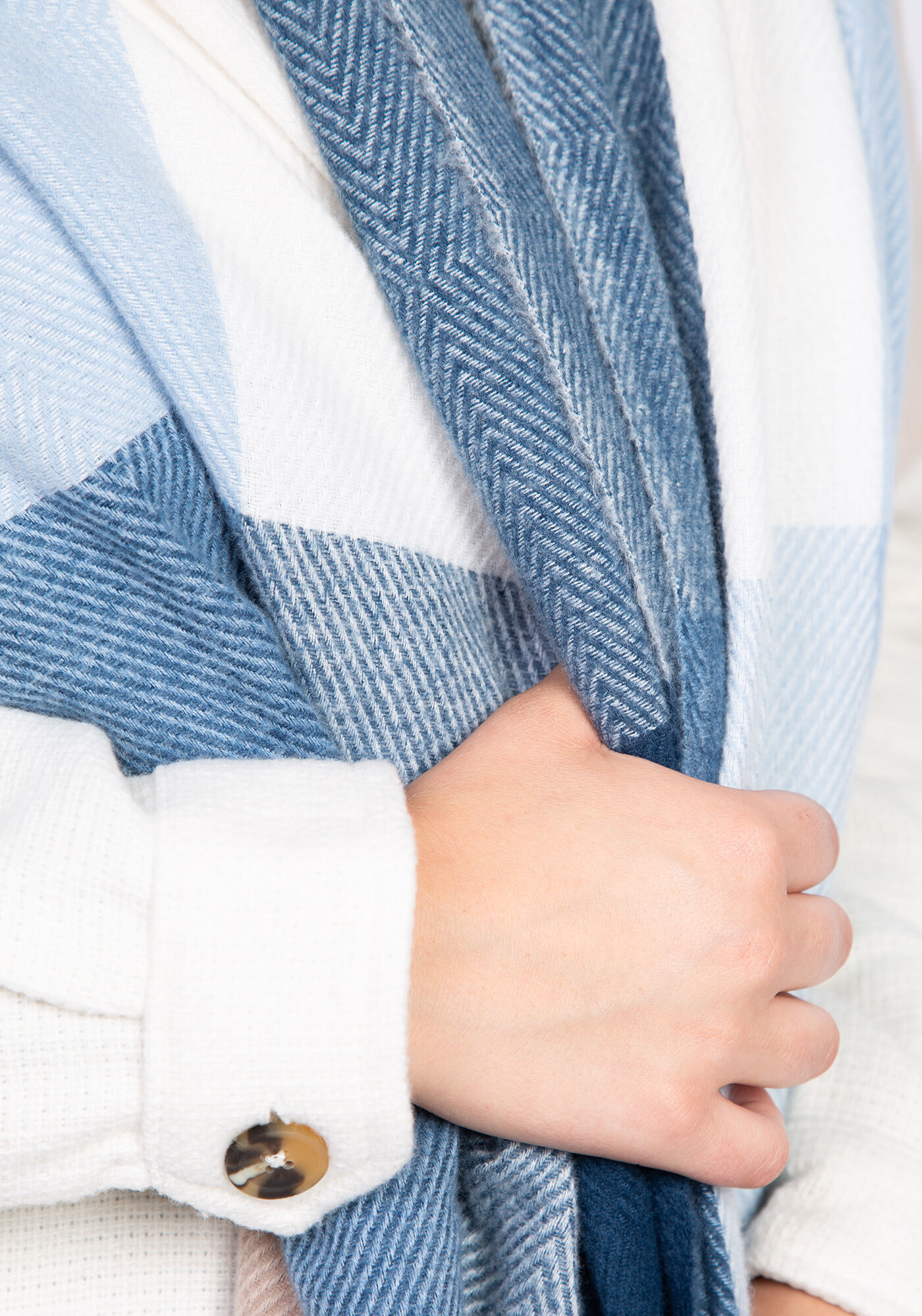 plaid oblong scarf w tassels Image 5