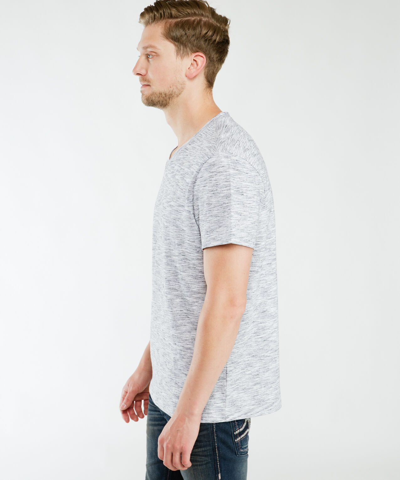 owen inject dye v-neck t-shirt Image 3