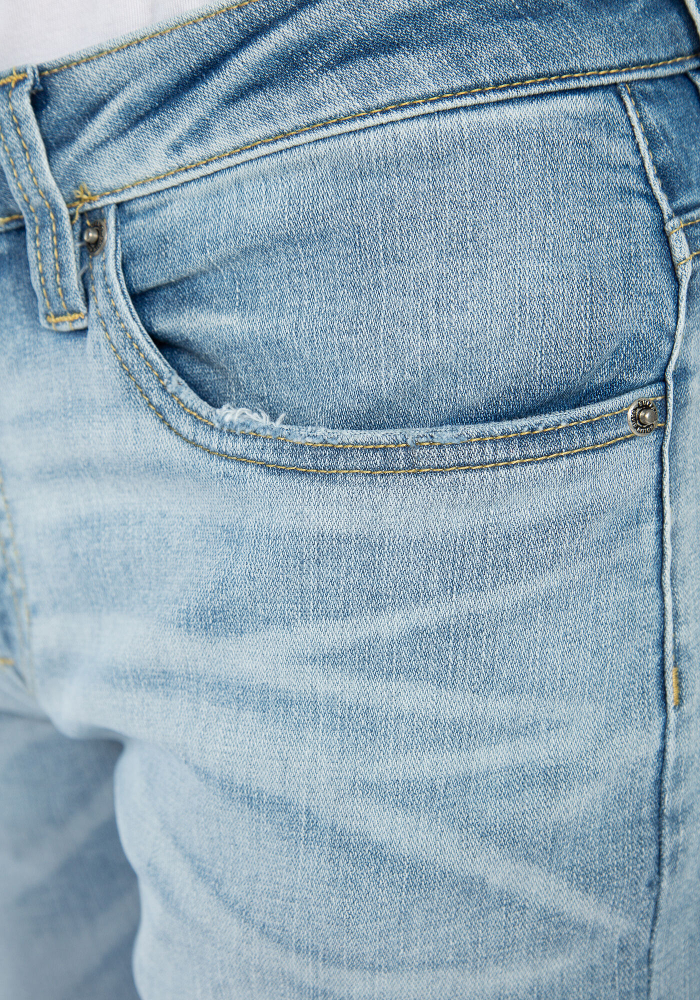 six straight leg jean Image 6