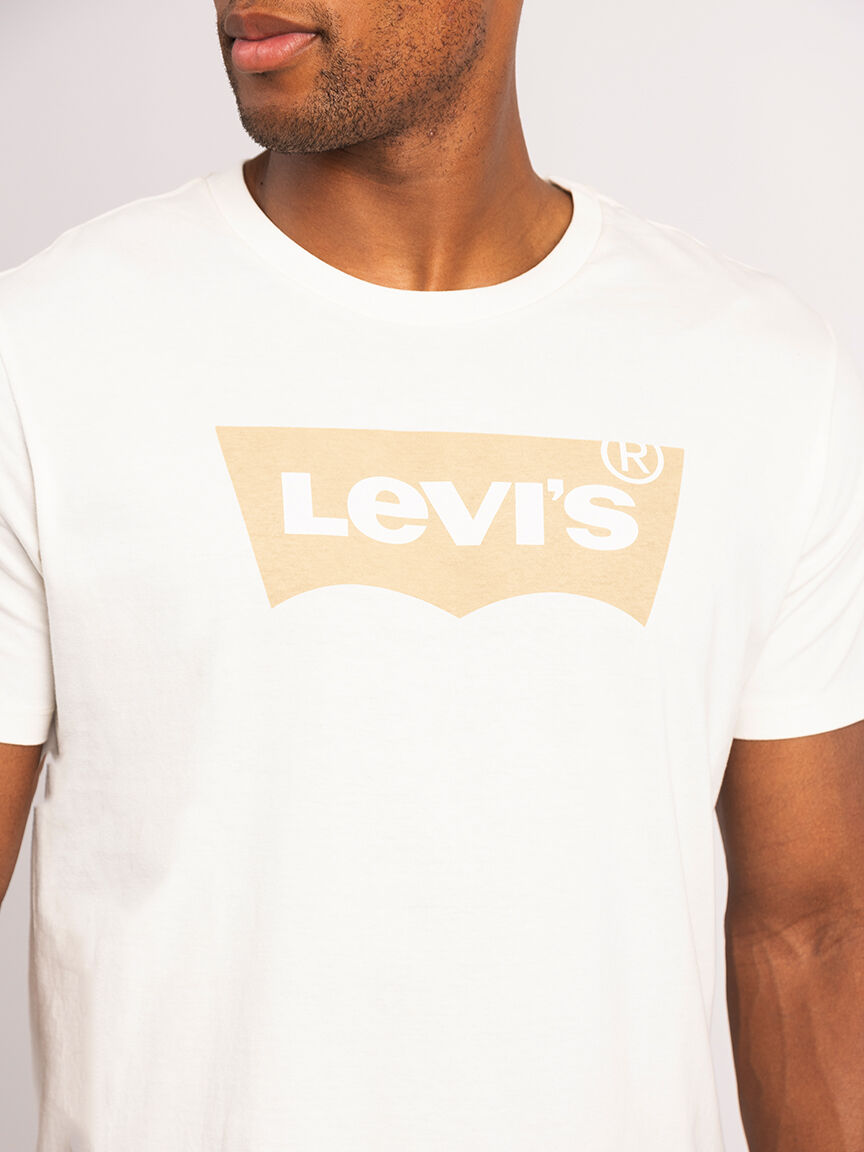 batwing graphic tee Image 4