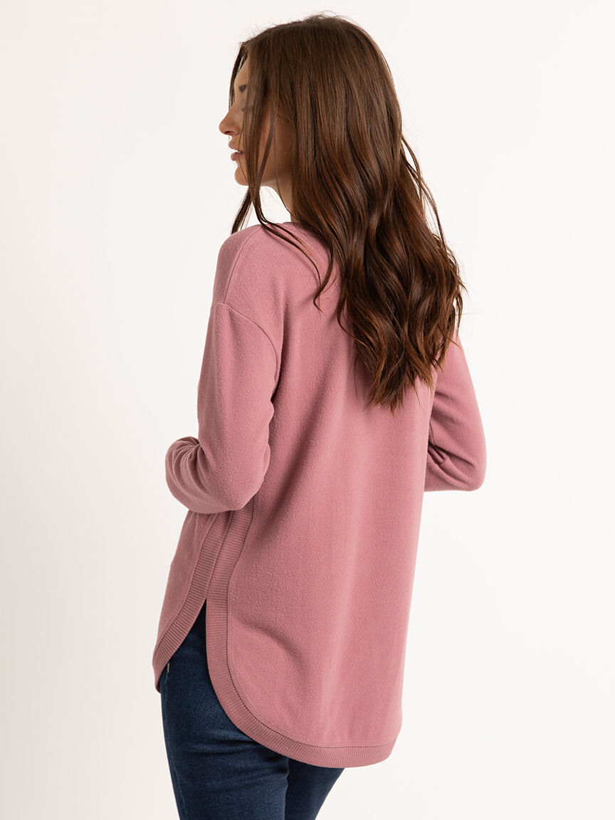 logan scoop neck long sleeve Image 4