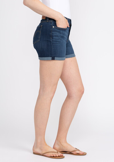 mid length shorts Image 4