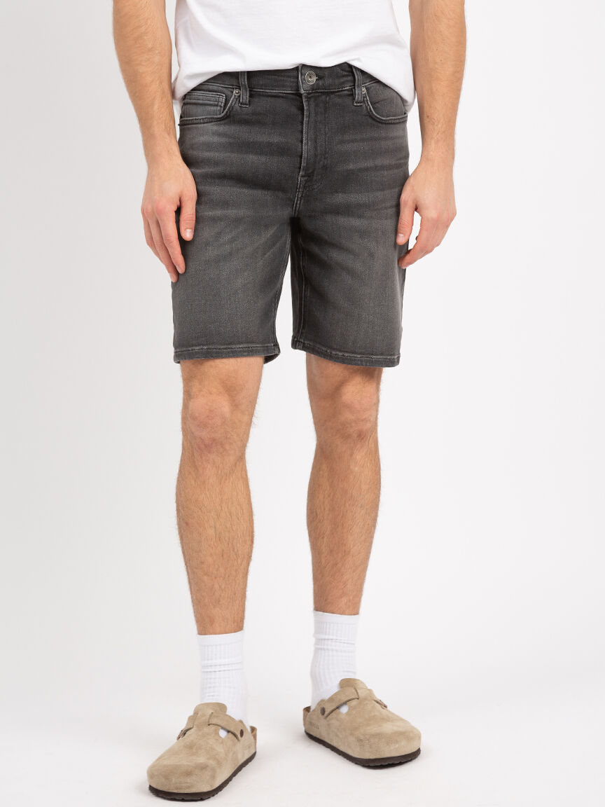 straight short black wash Image 2