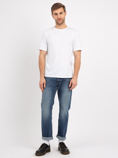 basic white crewneck t-shirt
