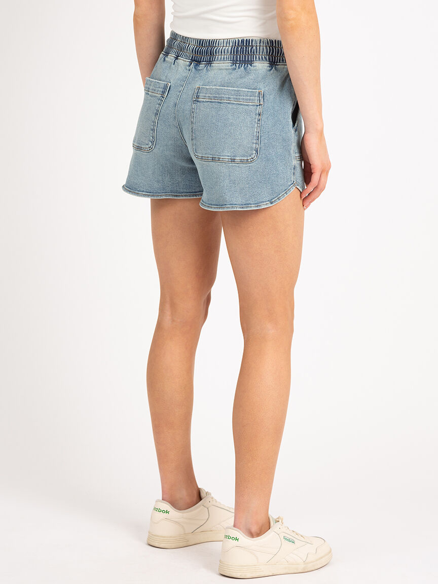 boardwalk short in light stone wash Image 4