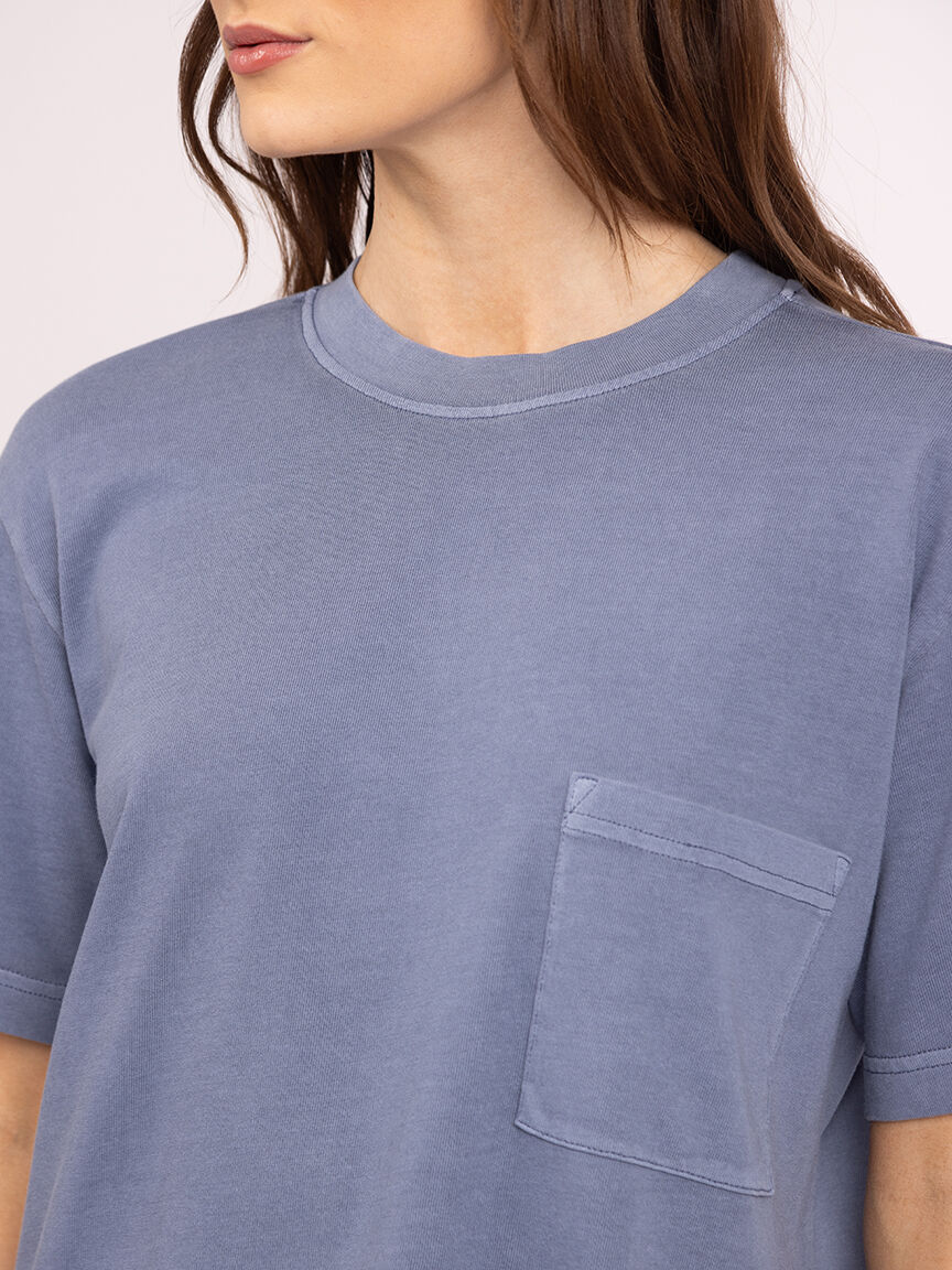 kade crewneck tshirt Image 4