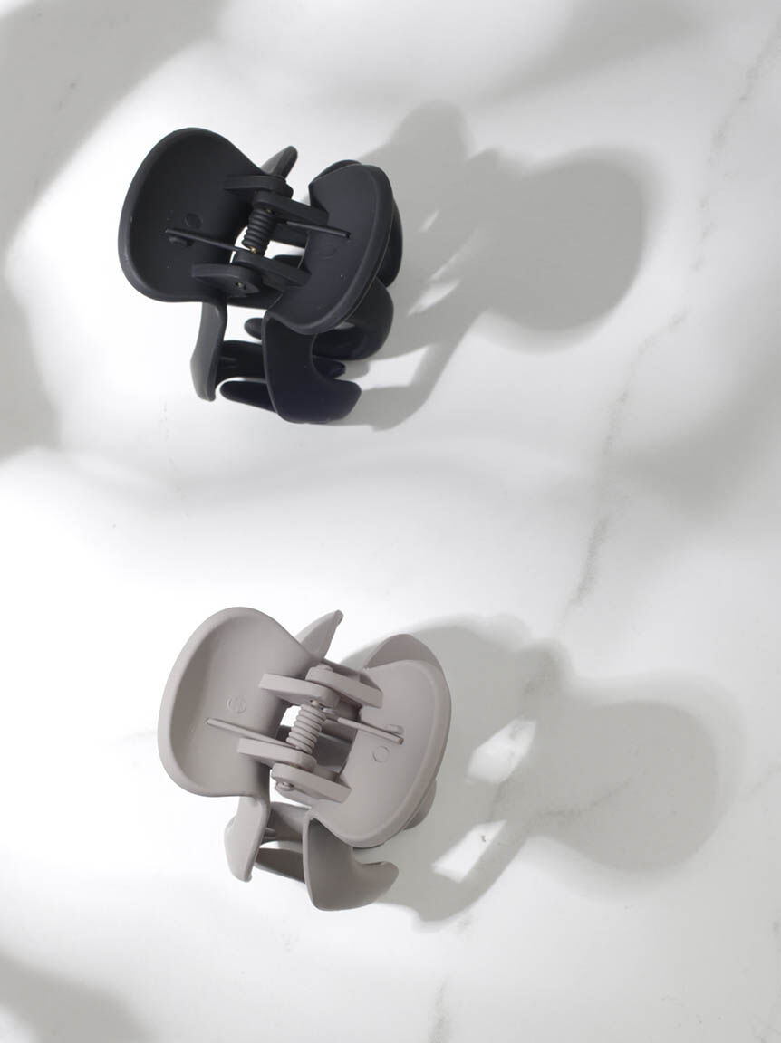 2 pack medium size claw clips Image 3