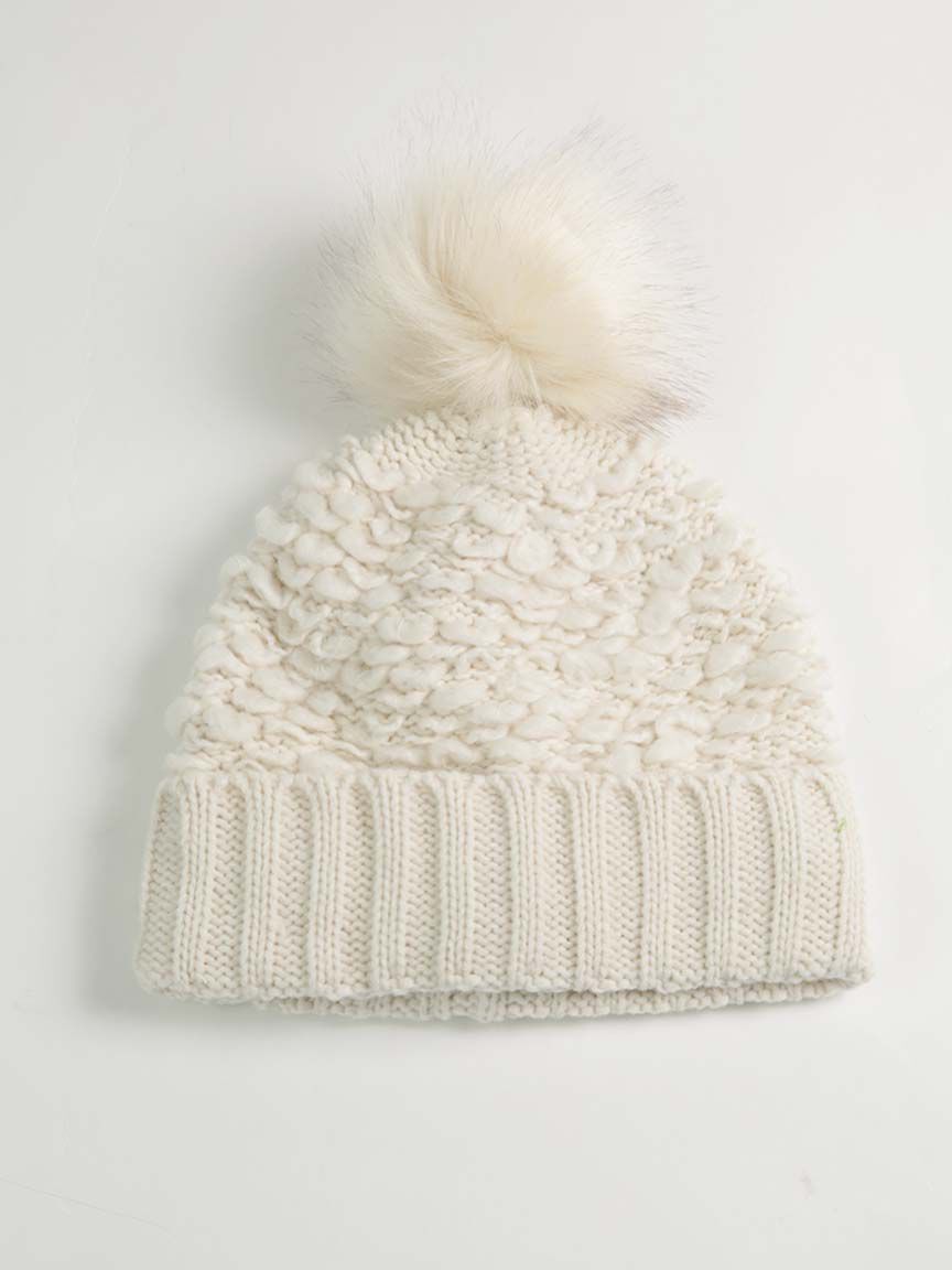 women's pom pom winter hat Image 1