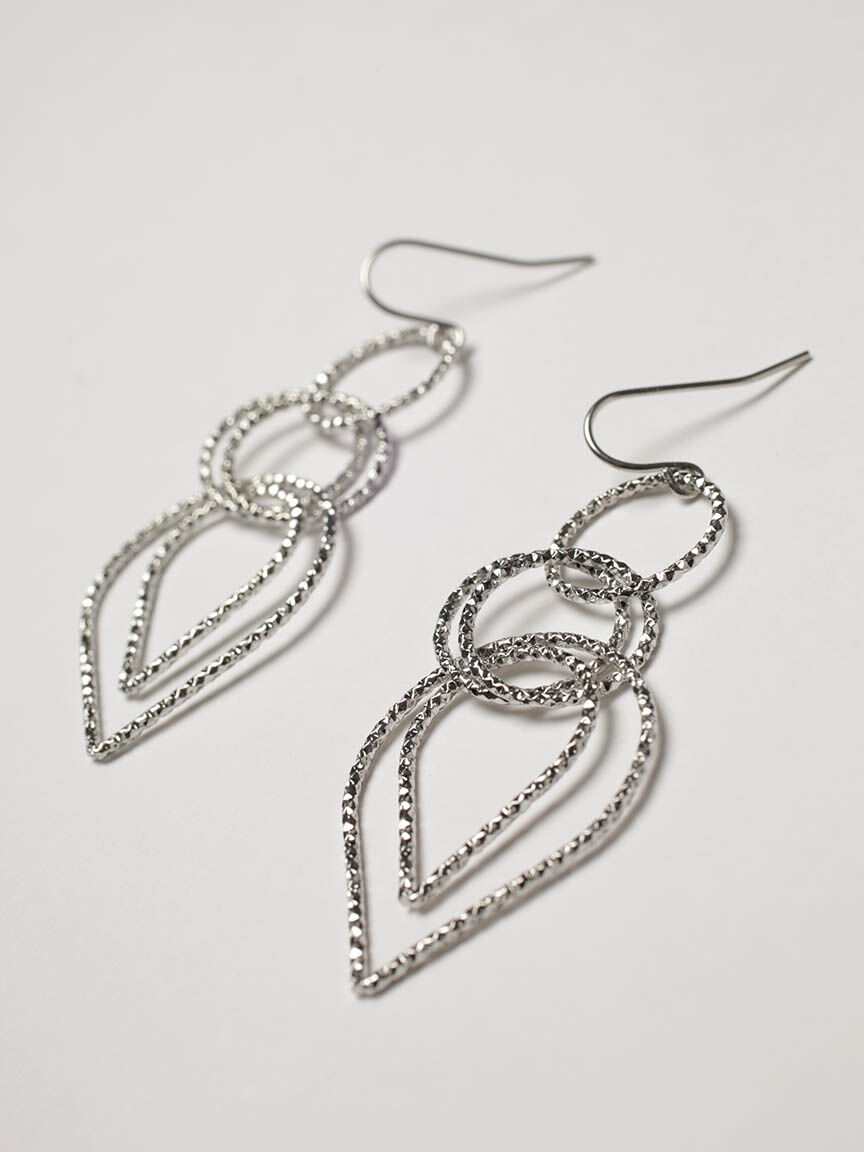 textured silver earring Image 2