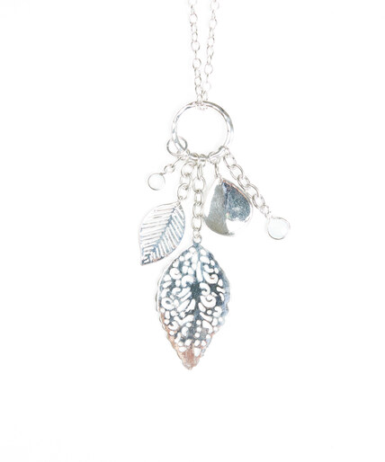 feather pendant necklace Image 2