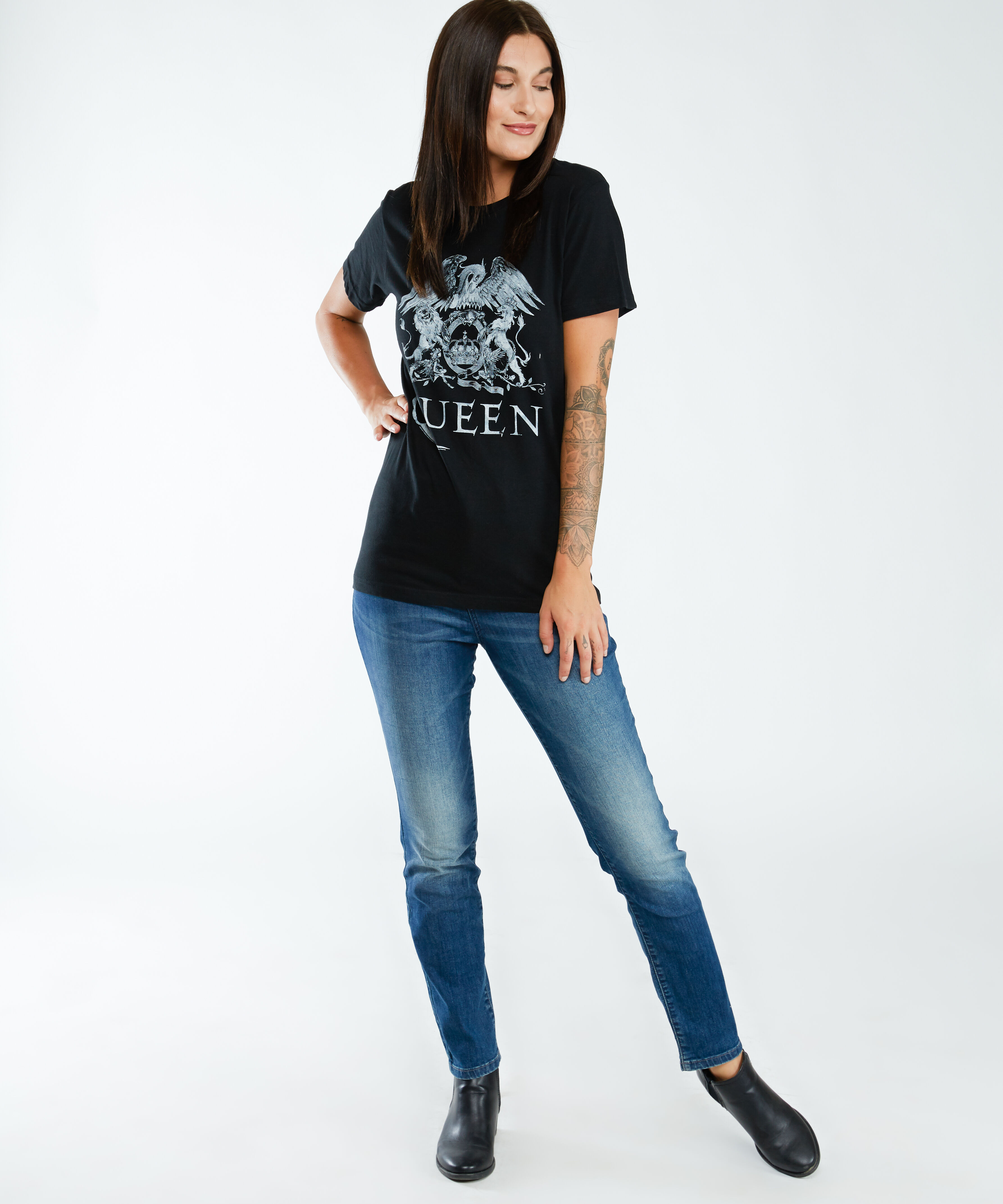 Queen unisex Tee Image 6