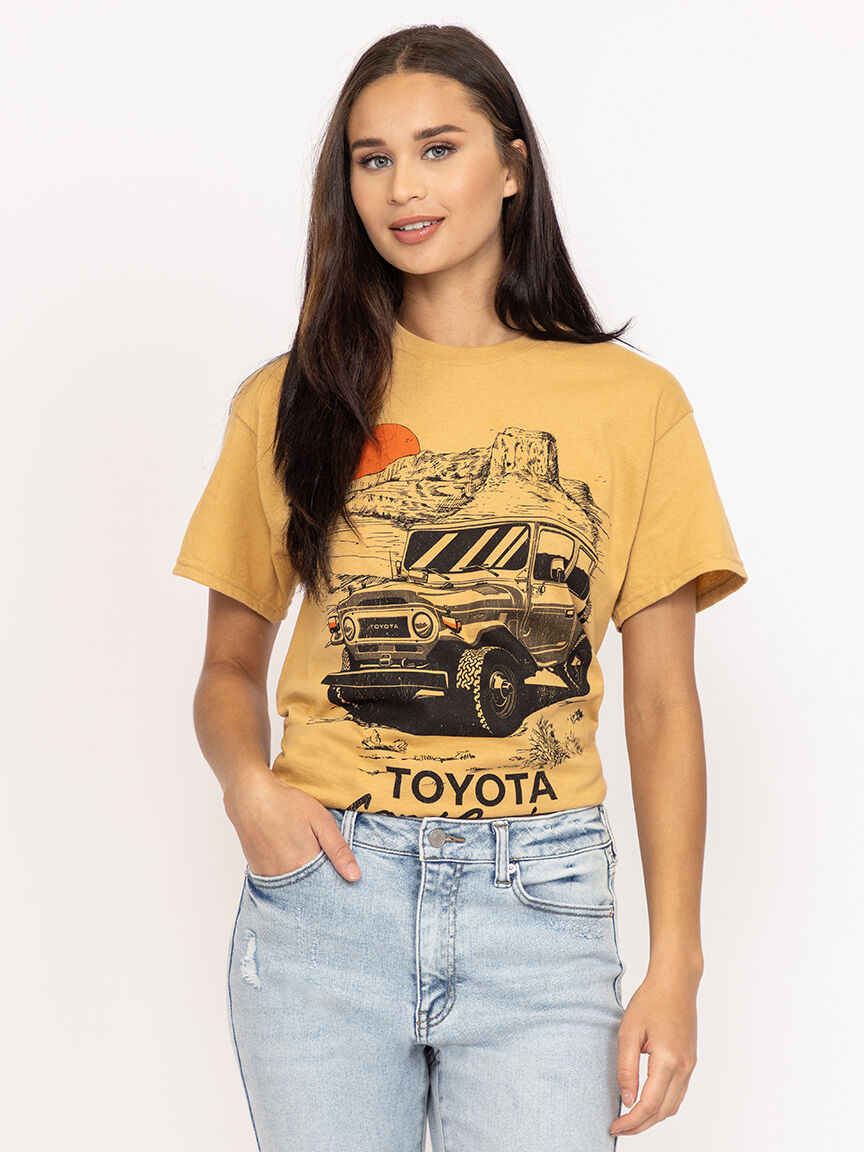 unisex toyota land cruiser graphic tee