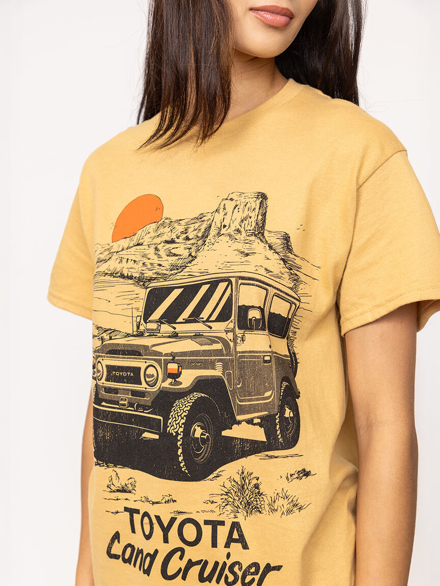 unisex toyota land cruiser graphic tee