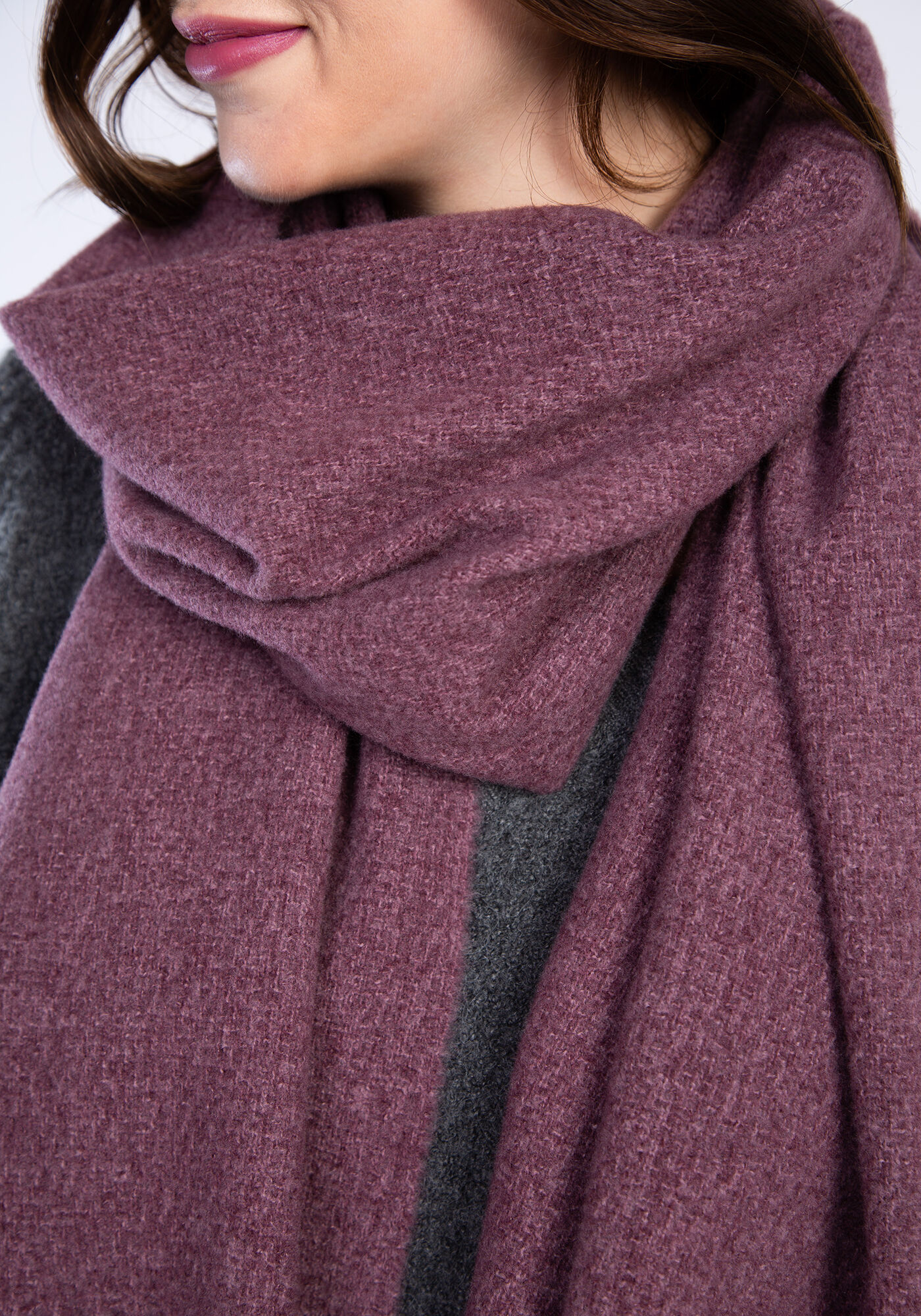 recycled poly scarf w frayed edge Image 4