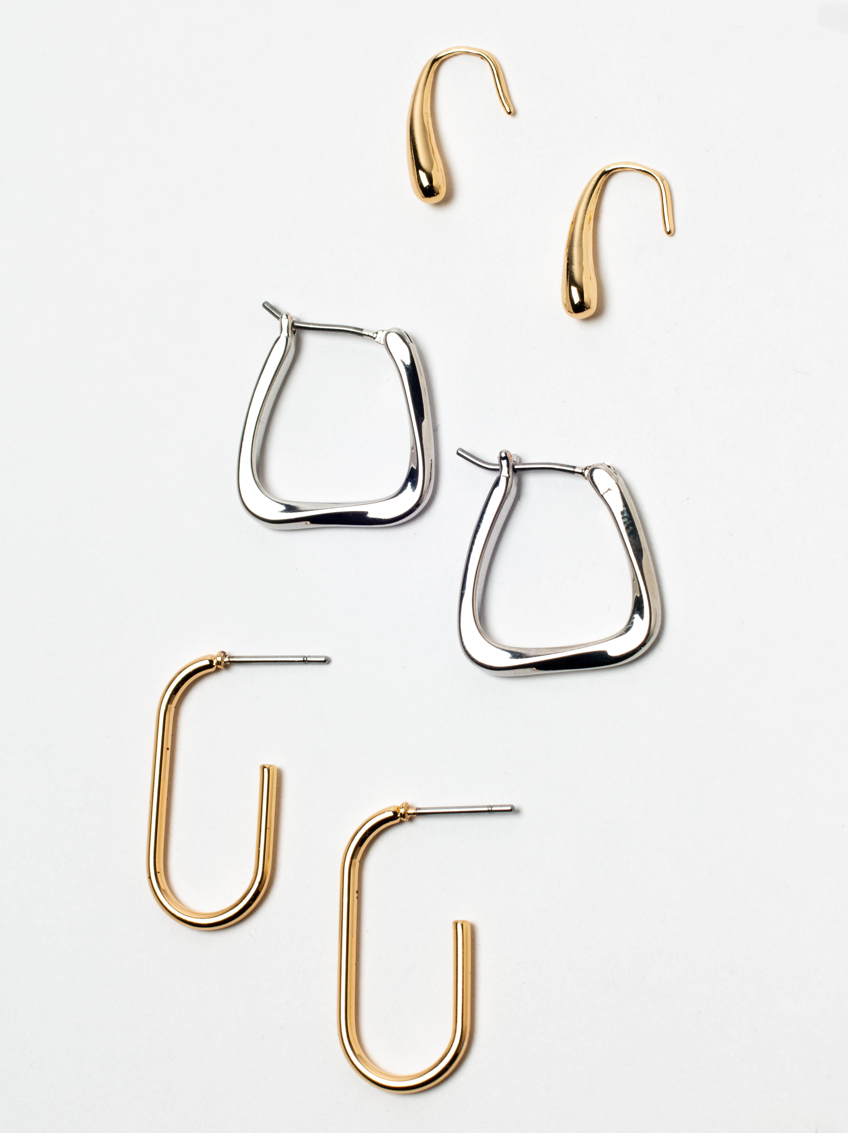 3 pack multi earrings Image 1