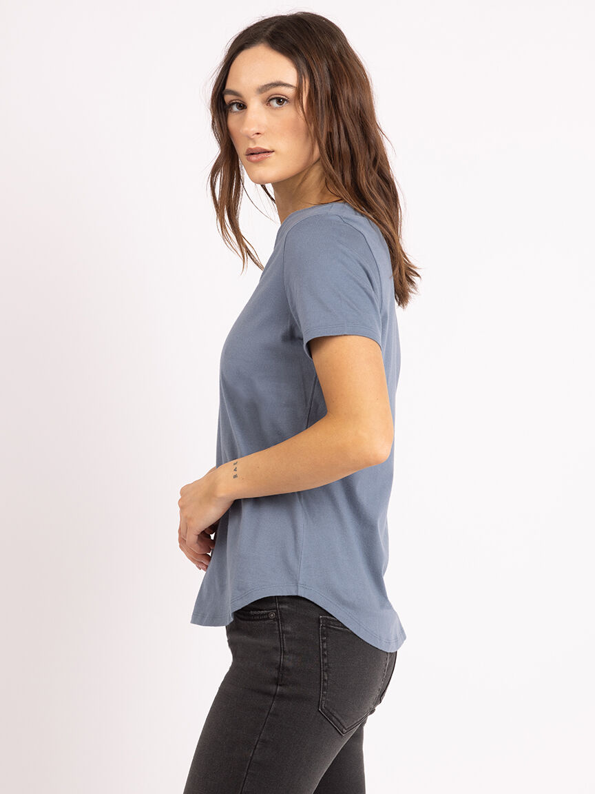 vickie v neck t-shirt Image 3