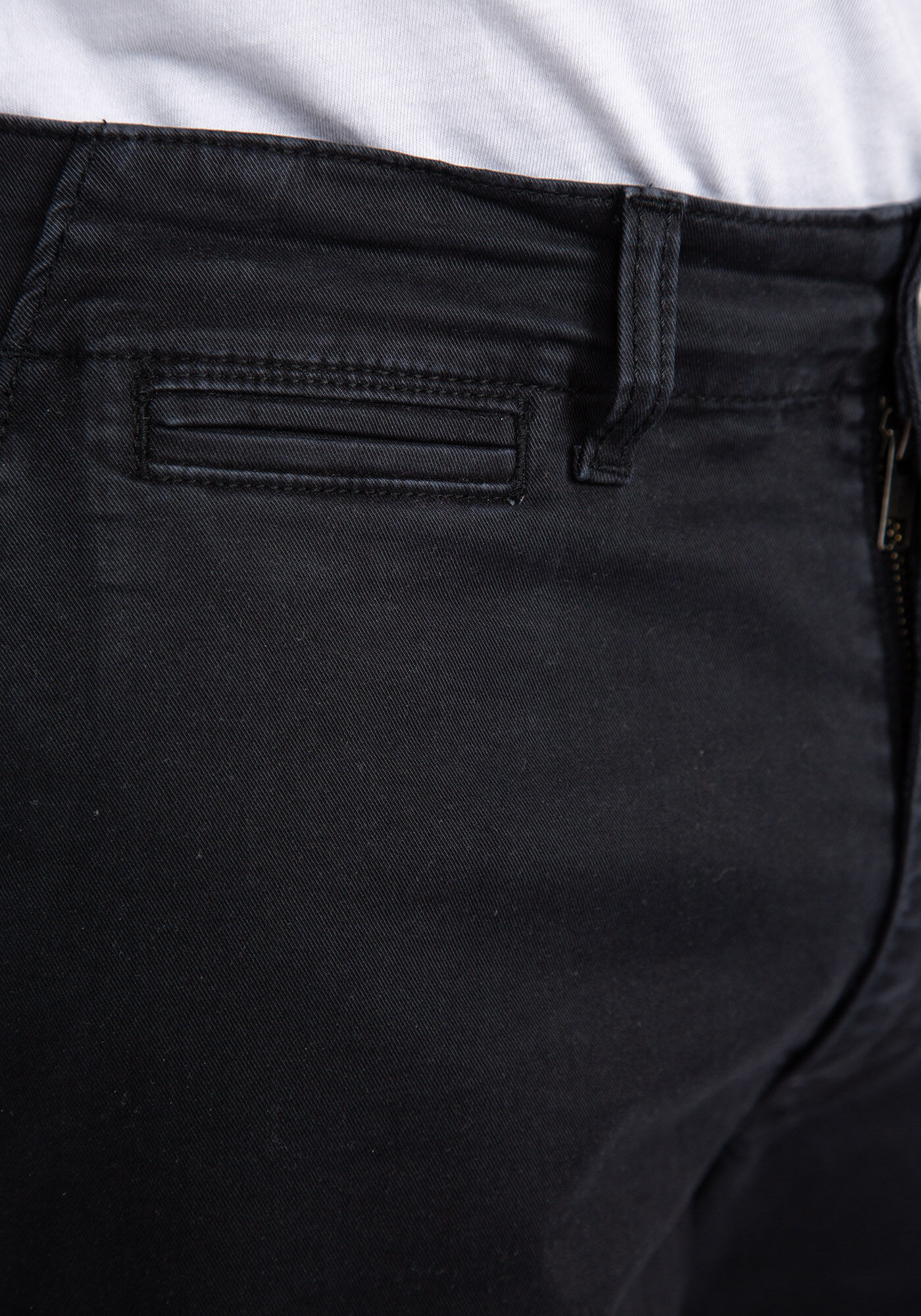 sam lived in flat front shorts Image 5