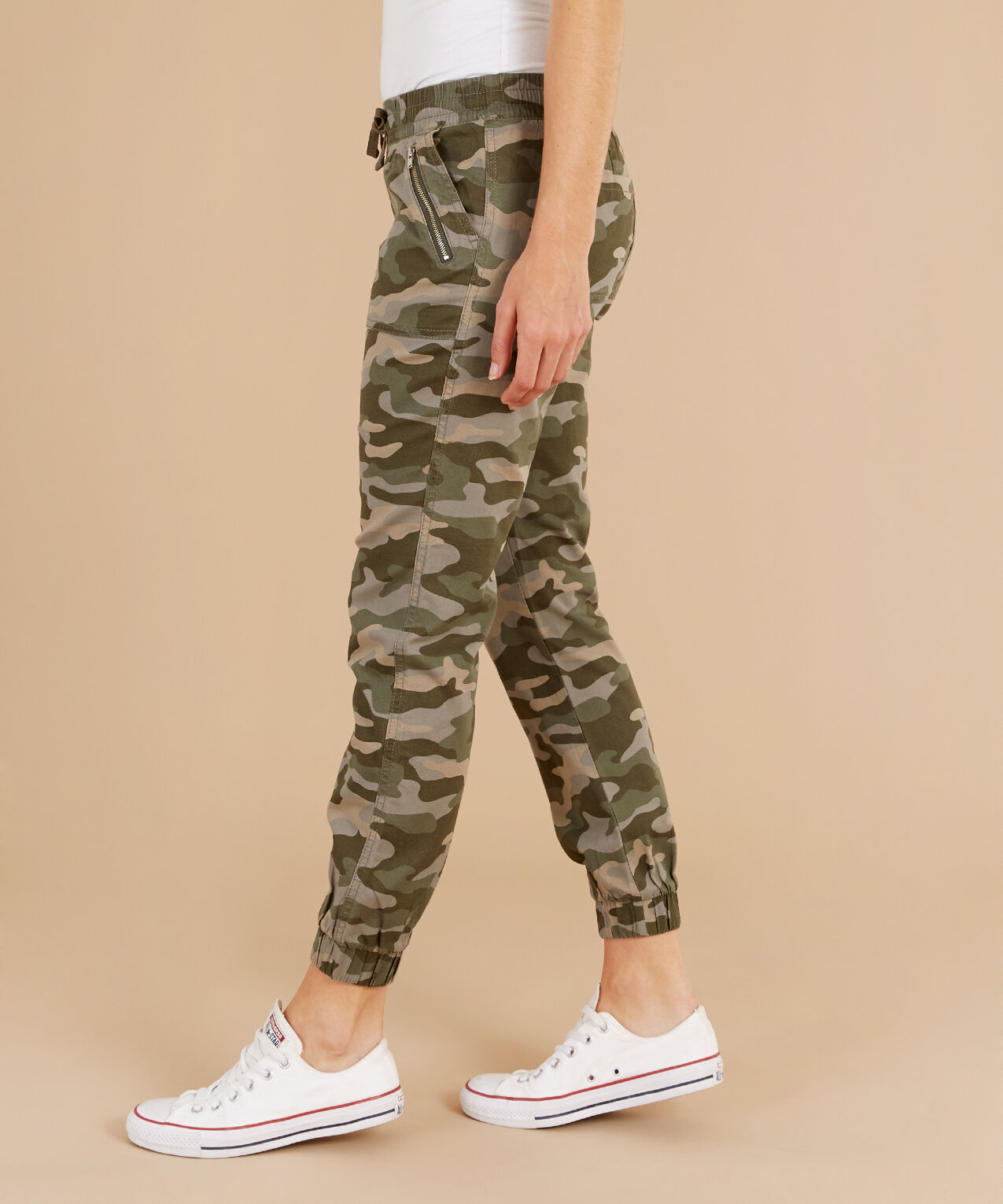 camo jogger olive camo Image 2