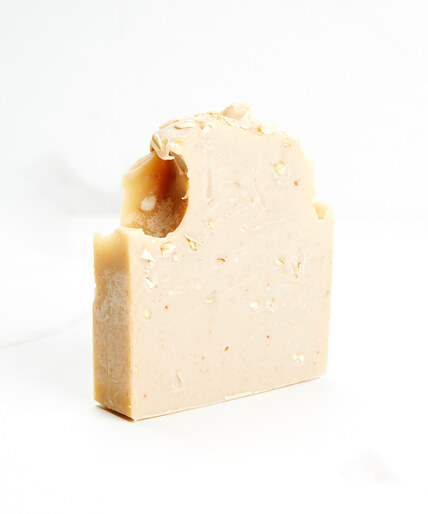 oatmeal milk & honey soap bar Image 3