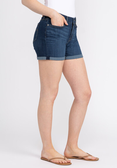 mid length shorts Image 3