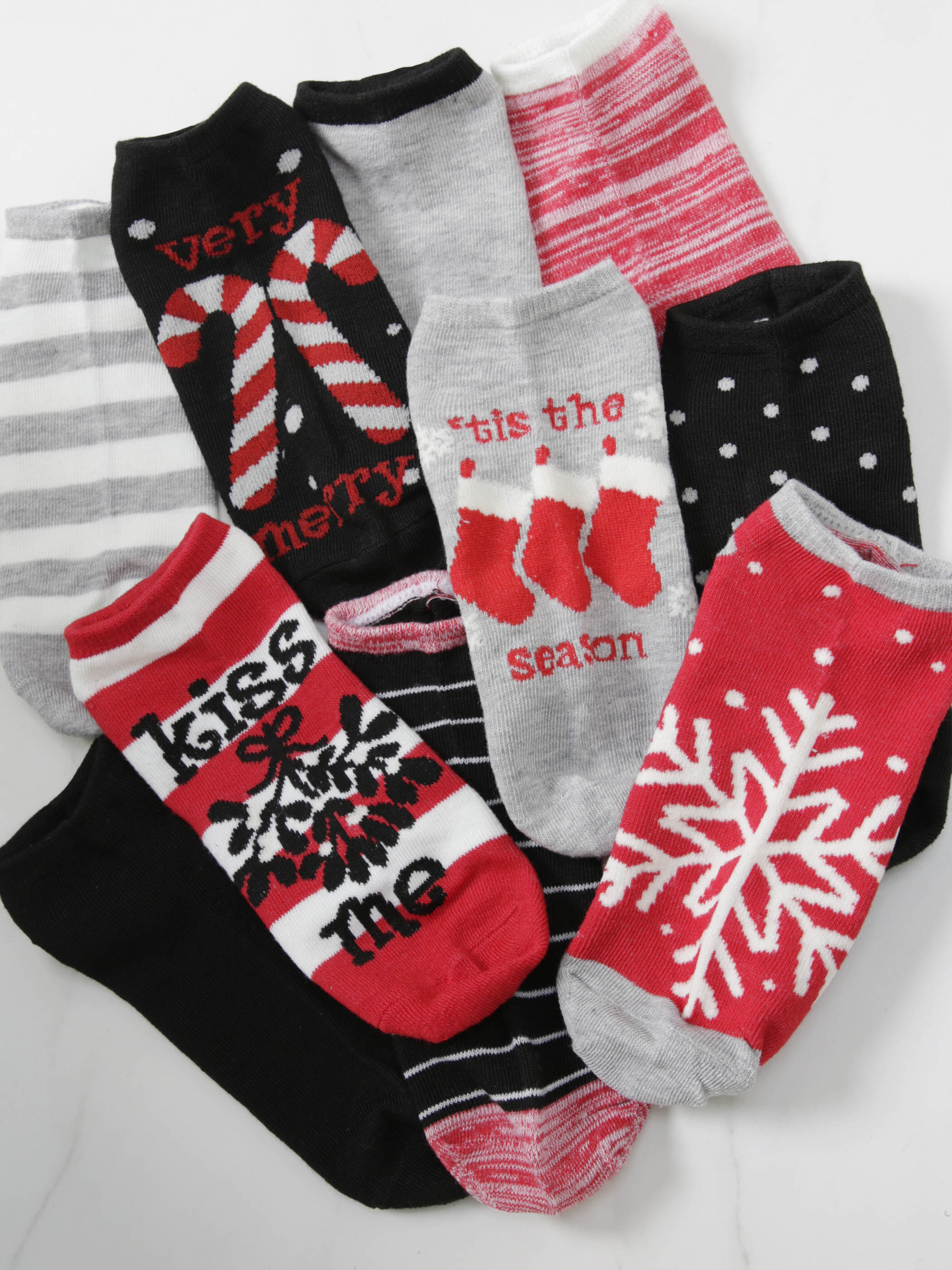 10 pack holiday no-show socks Image 3