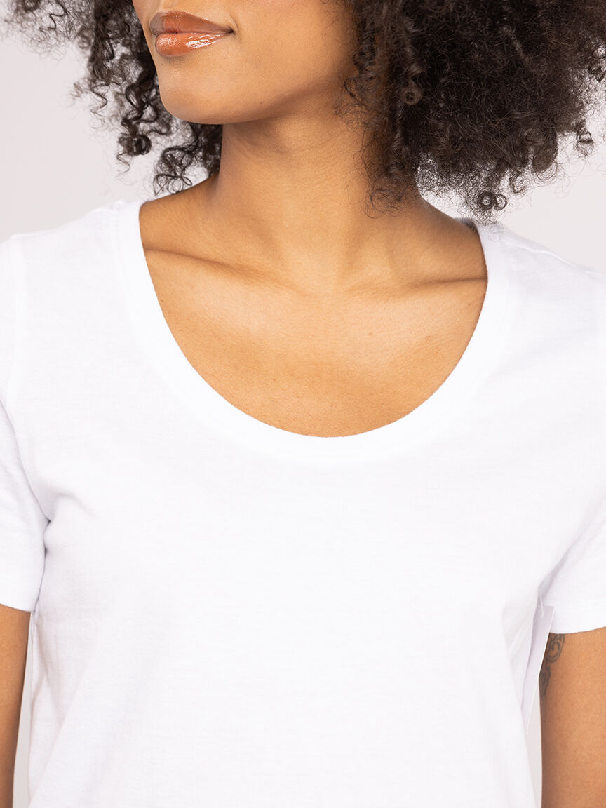 saige scoop neck t-shirt Image 4