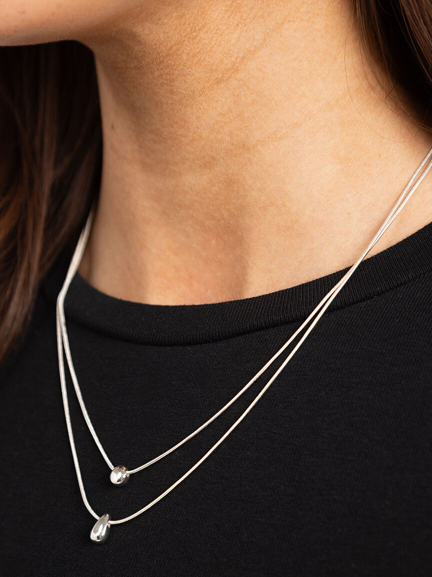 layered silver necklace Image 4